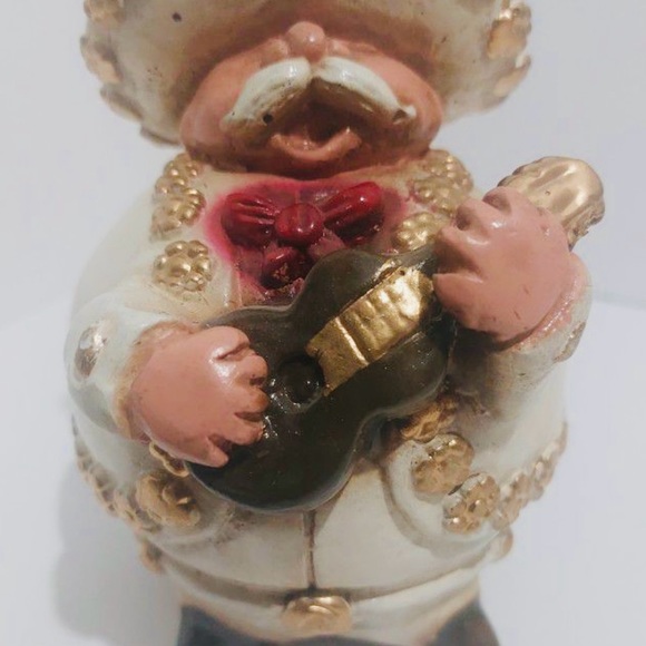 Chalkware Folk Art Mariachi Band Figure
Decor VTG Mexican Music - Picture 6 of 8